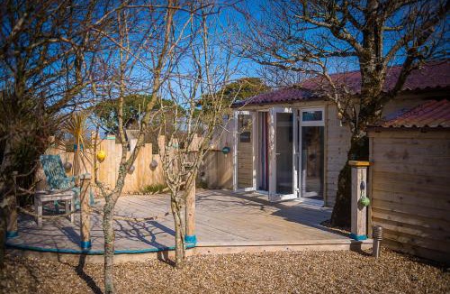 Saint Gennys Ski Chalet | Driftwood