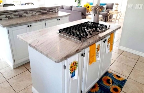 George Town House | Driftwood Haven ~ Car Included! Modern 3 Bedroom Home in Paradise!