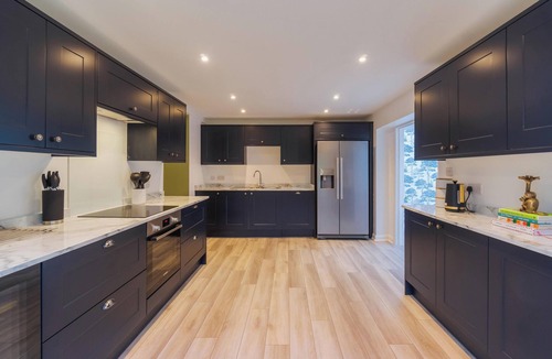 Windsor House | Dual-Property Retreat in Windsor - By Tempstay
