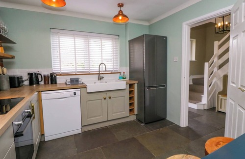 Cark Cottage | DUCK AWAY RIVERSIDE COTTAGE, pet friendly in Cark In Cartmel