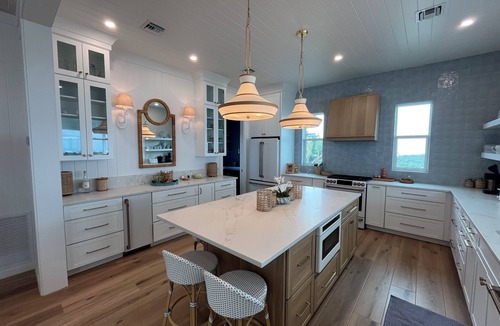 Hope Town House | "Duck Out"- Built in Feb 2025- Solar/Generator, Pool, Boat Slip- Elbow Cay