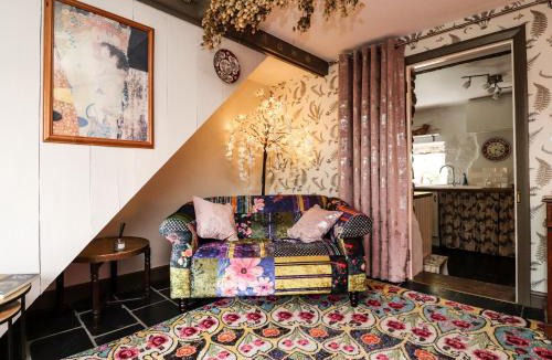 Hurst Green House | Duckdown