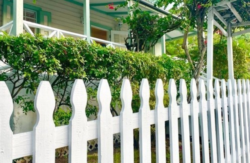 Dunmore Town Cottage | Dunmore House Entire House Historic Sweet and Cozy Bahamian Style Cottage!