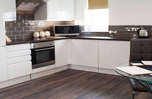 Thrapston Cottage | EAST MIDLAND HOUSE, family friendly, with a garden in Thrapston
