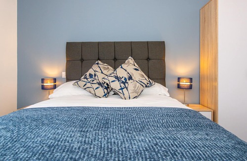 Speke Apartment | Eastern White House Flat B Liverpool Airport