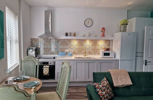 Montpellier Apartment | Eclectic 1BD in the Heart of Cheltenham