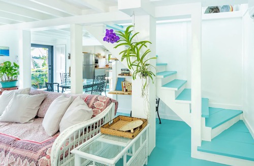 Spanish Wells House | EDEN Historical home, restored with all modern amenities, 2 minute walk to beach