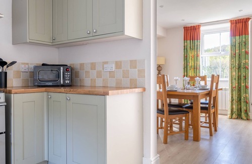 Ambleside Cottage | Eel House Cottage - sleeps 4 guests in 2 bedrooms