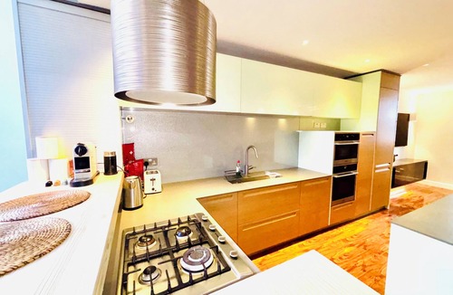 Vincent Square House | Elegant and Modern 3-Bedroom Victorian House in Westminster, London