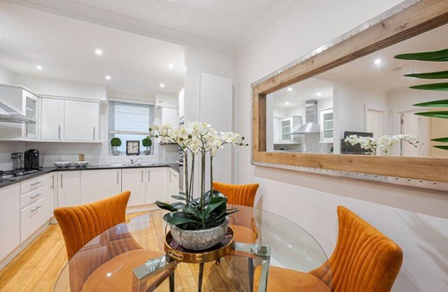 Knightsbridge Apartment | Elegant Belgravia Apartment with Private Patio