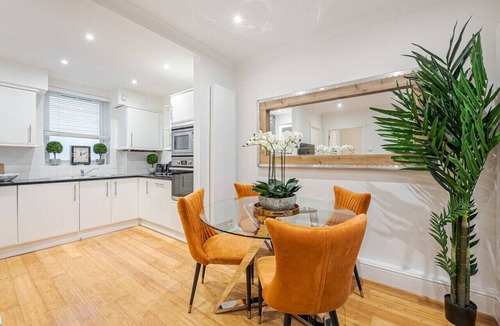 Knightsbridge Apartment | Elegant Belgravia Apartment with Private Patio