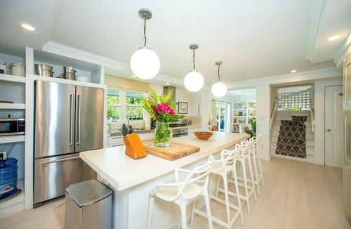 Governor's Harbour House | Elegant Historic Villa with Private Pool, Golf Cart, Walk to Town and Beach