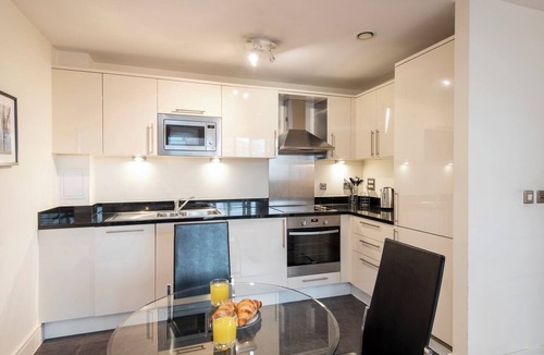 Cathedrals Apartment | Elegant One Bed Serviced Apartment in Waterloo near Southwark by MySquare
