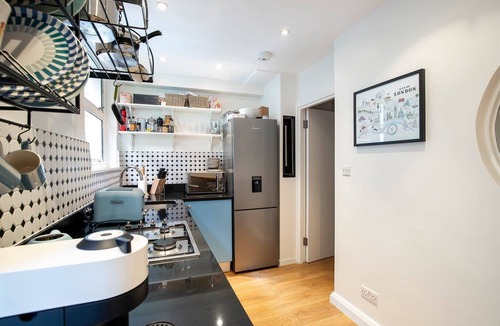 Redcliffe Apartment | Elegant Two Bedroom Flat in Redcliffe Gardens