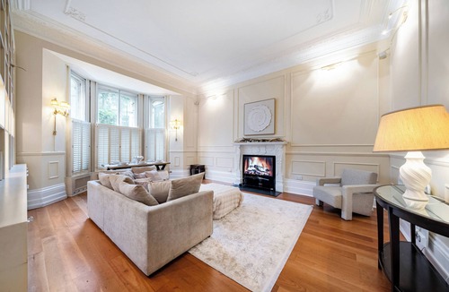 Redcliffe Apartment | Elegant Victorian Flat Near Chelsea Embankment