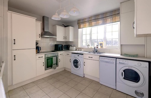 Great Bowden House | Elegant Village Stay Parking and EV Charger