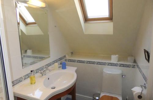 Upper Town Bed & Breakfast | Elgin Villa