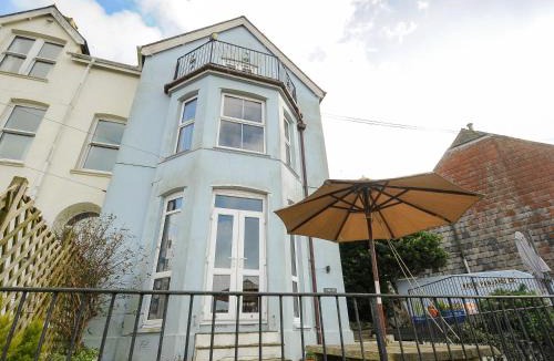Looe House | Elmbank