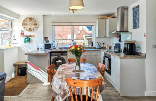 Scratby Cottage | Enjoy the seaside with just a short walk to a wonderful, sandy beach.