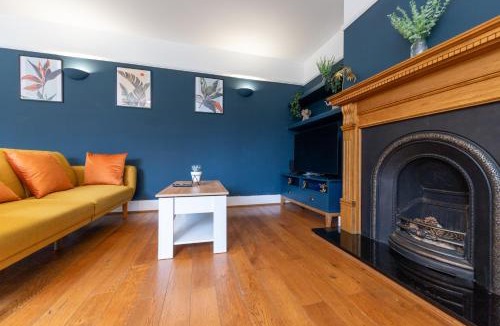 Hatfield Apartment | Entire 5 Bed House - Contractors, Family's & More - Free Parking