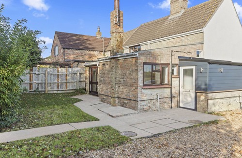 Ramsey House | 🌟 Entire Beautiful Home In The Heart Of Bury 🏡