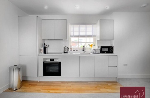 Eton Apartment | Eton, Windsor - 1 Bedroom First Floor Apartment - Parking