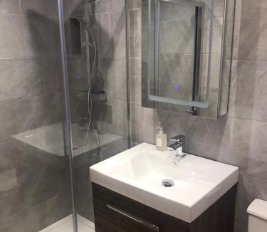 Harrogate Apartment | Ewe Stay
