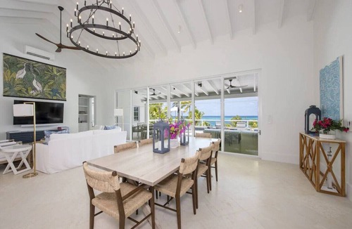 North Palmetto Point Villa | Exceptional 4BR Villa on Beach w/Pool & Generator