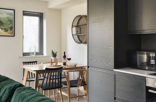 Backbarrow Apartment | Exceptional 3 Bedroom River View Apartment - Pass the Keys