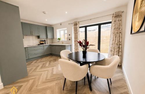 Lewisham House | Exclusive 2 Bedroom House in Catford!