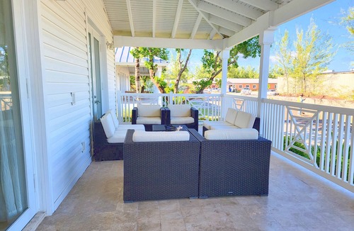 Alice Town House | Exclusive Bimini Bay Home with private boat slip