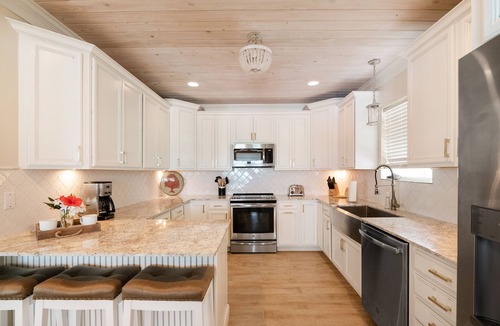 George Town Villa | Exclusive Exuma Beachfront Villa Heated Pool & Ocean views