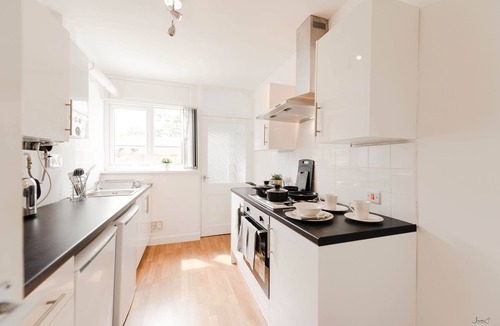 Doncaster House | Executive Double Room