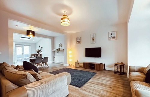 Woodhorn Cottage | Experience coastal bliss in Newbiggin-by-the-Sea, Northumberland.