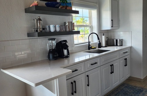 George Town Villa | Exuma Sea La Vie - BEACHFRONT, Stunning views, Newly Updated at Hideaways