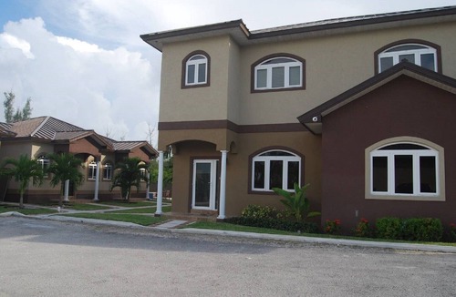 Bell Channel Bay House | EZ VILLE @ TAINO BEACH
