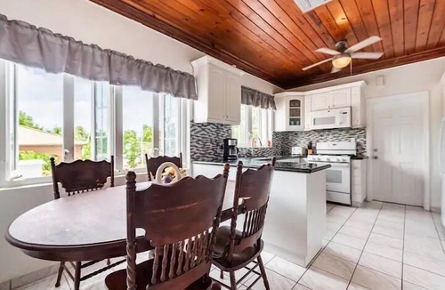Nassau Villa | Fabulous Seaside Paradise, Sleeps 24, Walk to the Beach!