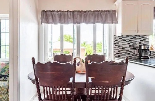Nassau Villa | Fabulous Seaside Paradise, Sleeps 24, Walk to the Beach!