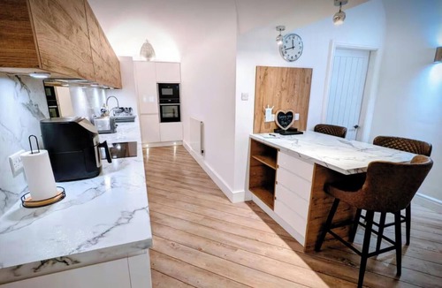 Nantwich Apartment | Fabulous unique accommodation within walking distance of Nantwich town centre