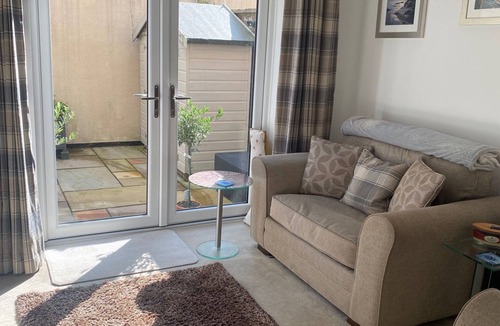 Nantwich Apartment | Fabulous unique accommodation within walking distance of Nantwich town centre