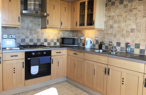 Pevensey Apartment | Fabulously Located, Stylish Beachfront Apartment with Free Private Parking