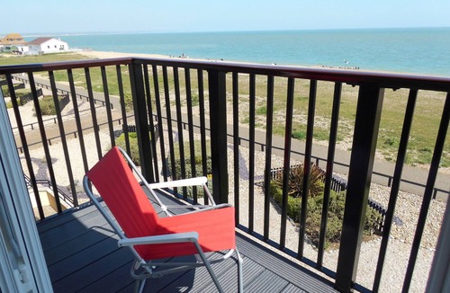 Pevensey Apartment | Fabulously Located, Stylish Beachfront Apartment with Free Private Parking