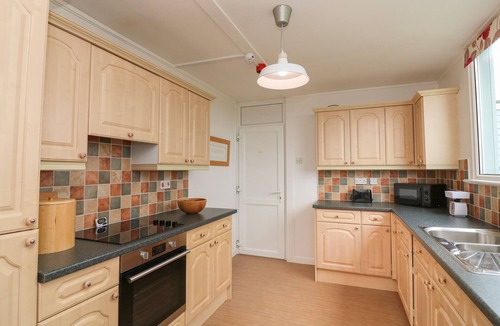 Burgh Island Cottage | FAIRWAY LODGE, country holiday cottage in Bigbury-On-Sea