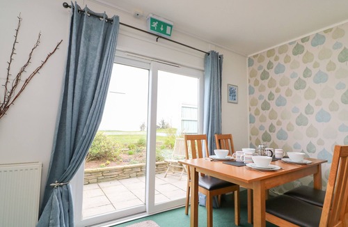 Burgh Island Cottage | FAIRWAY LODGE, country holiday cottage in Bigbury-On-Sea