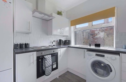 Loftus House | Family Coastal three Bedroom House Parking and WiFi