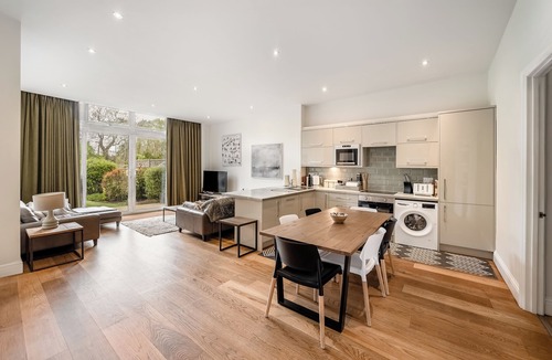 Claygate Apartment | Family Serviced Apartment in Surrey
