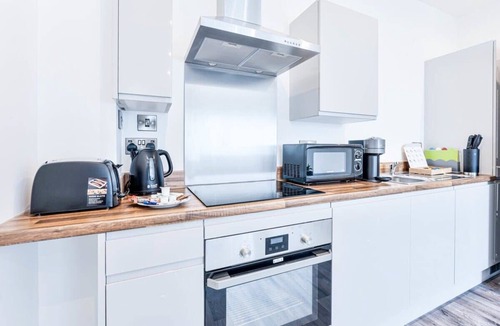 Wolverhampton Apartment | Fantastic 1 Bed Apartment in Wolverhampton