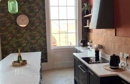 Huntingdon Apartment | Field Maple -free parking -Grade Ii listed- first