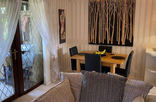 Sheffield Apartment | Five Gables