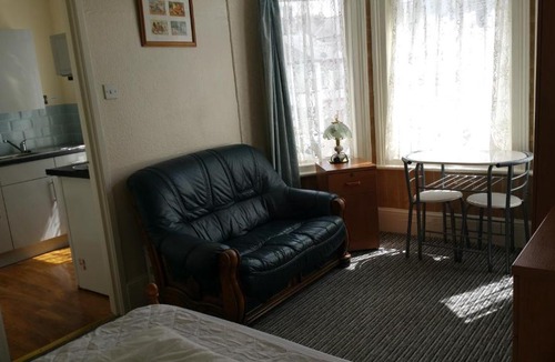 Great Yarmouth Apartment | Flat Sleeps 2 with On-Street Parking